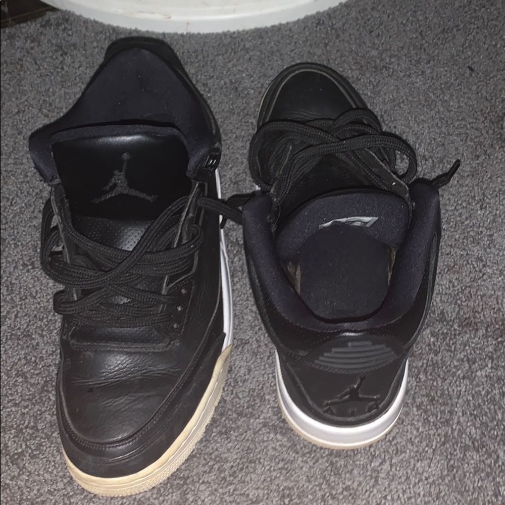 Retro 3s - Picture 3 of 3